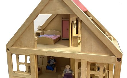 7663 - Wooden Dolls House